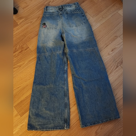 Bershka Mega Baggy Embroidered Jeans - Picture 7 of 8